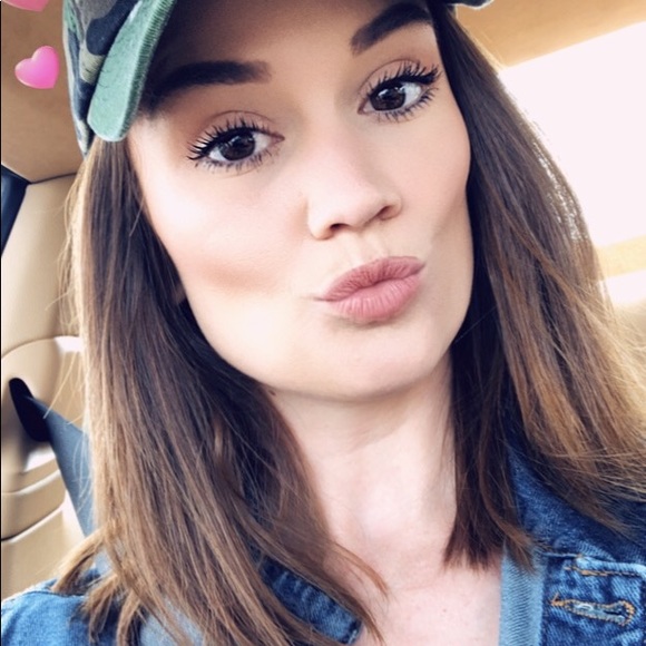 Meet your Posher, CJ - Picture 3 of 3